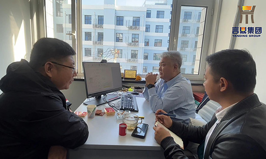 刘元柱董事长一行向通辽市立医院宋主任叨教国度肿瘤细胞公共研发服务平台事宜